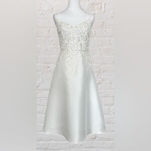 Adrianna Papell White Tea Length Wedding Gown lace applique Bodice Sz (4) 8 NWT